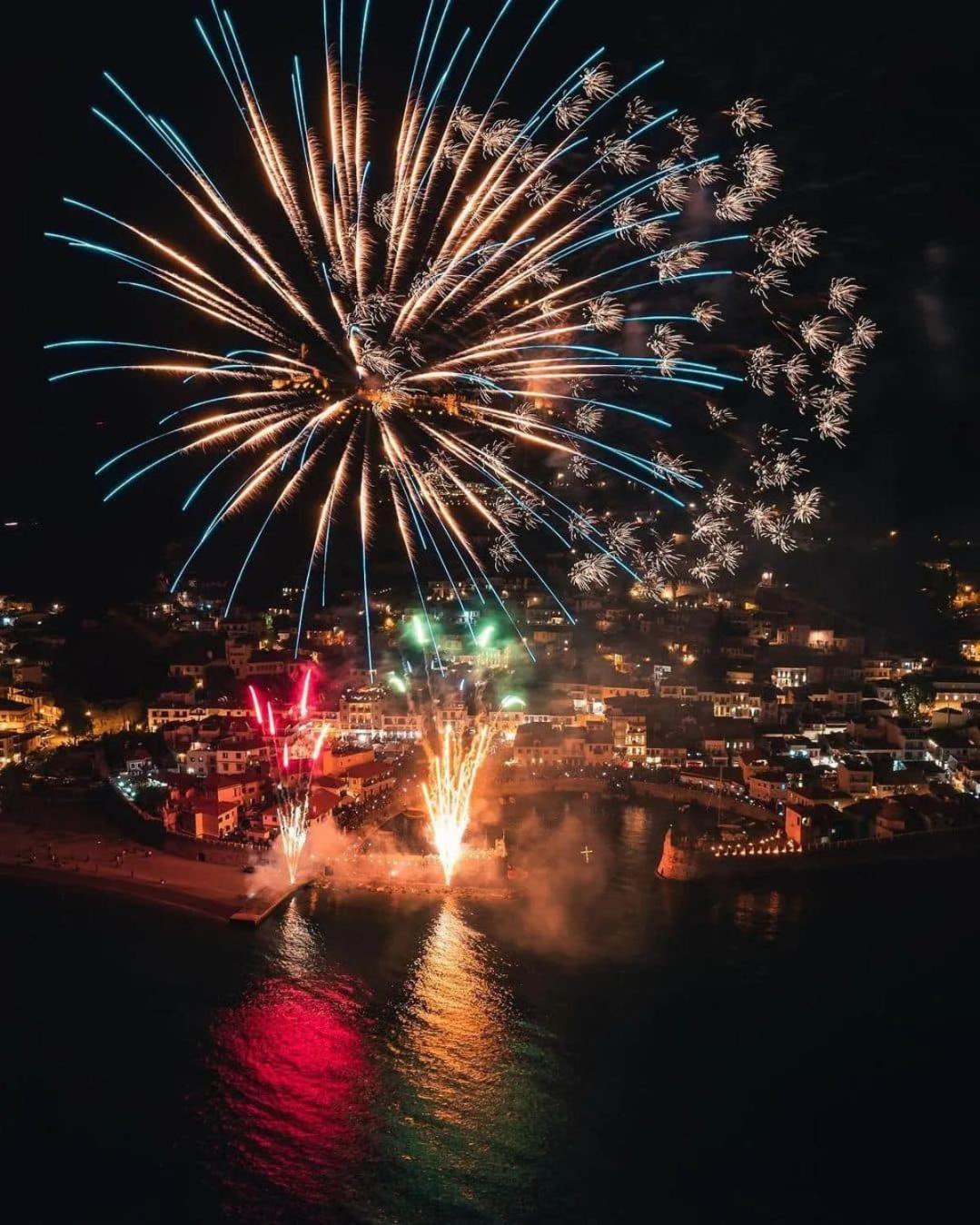 Nafpaktos Studio In Port Ιι Eksteriør bilde